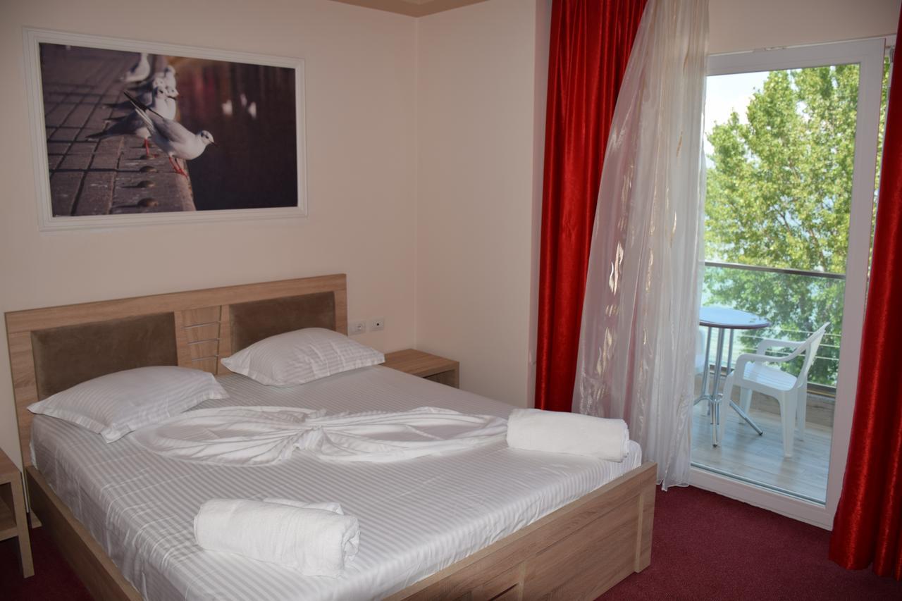 Hotel Pogradeci 2 Tushemisht Eksteriør bilde