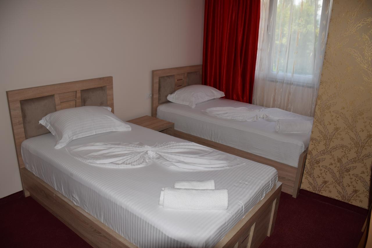 Hotel Pogradeci 2 Tushemisht Eksteriør bilde